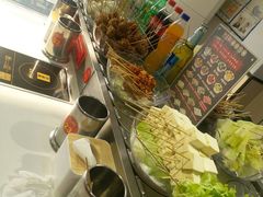 自助取餐区-百品聚旋转火锅(万德庄店)