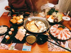 -呷哺呷哺(普陀乐购真北店)