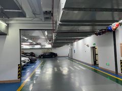 -新世界新丸中心-地下停车场