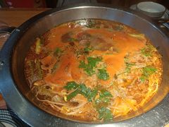 -野山舂·贵州现舂酸汤火锅(鸿通城店)