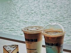 -抱抱地球咖啡馆(国家海洋博物馆店)