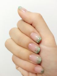 -生活指亮美甲店