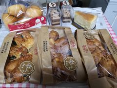 -红宝石·鲜奶小方(万航店)
