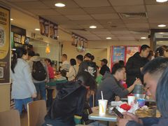 大堂-麦当劳(军博店)