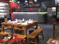 -牛华八婆麻辣烫(龙湖U城店)
