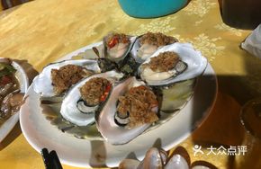 Garlic Steamed Oysters (Half Dozen)