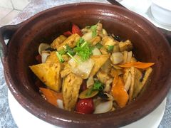-YI PIN JU 一品居中餐厅 中国超市
