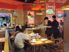 大堂-蜀香三绝·牛蛙·烤鱼·天府炒鸡(安丘泰华店)