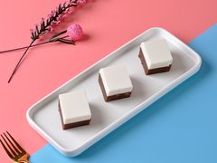 椰奶红豆糕-花腩清汤牛腩