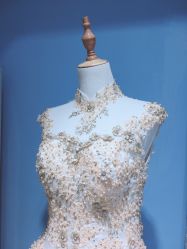 -觅白婚纱礼服馆
