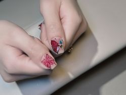 -沫儿·美甲美睫·半永久·皮肤管理