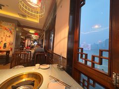 -小天鹅火锅·一线江景洪鼎旗舰店(洪崖洞店)