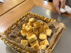油炸爆浆豆腐-十面欢腾·海鲜面·台式Bistro(长乐路店)