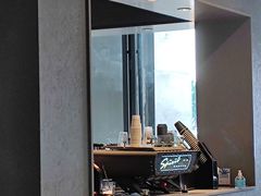 靠窗位-来回·咖啡(钟村咖啡豆店)