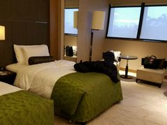 -上海滴水湖皇冠假日酒店