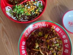 -玲玲米粉·新疆现炒米粉(大十字总店)