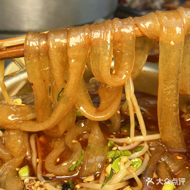 成都坠好吃的社区市井串串！！好吃还便宜