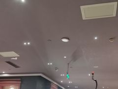 -八府香鸭·啫啫煲(华山路店)