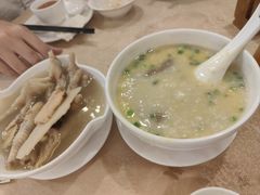 -品香菜馆(旗峰路中侨大厦店)