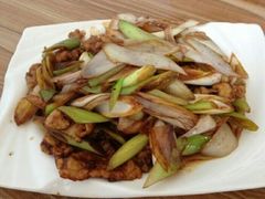 葱爆肉-白记饺子馆多伦道店