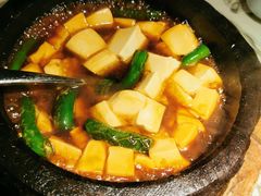 石锅沃豆腐-桂满陇-十里风荷(合生汇店)