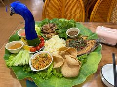 -沐毫傣泐云南菜孔雀宴•手抓饭傣味烧烤(曼听公园店)