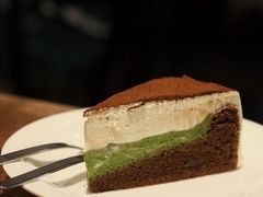 巧克力抹茶蛋糕-black rainbow coffee