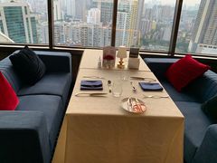 靠窗位-广州花园酒店·凌璇阁旋转餐厅CAROUSEL360