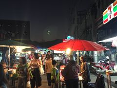 -芒果糯米饭摊子