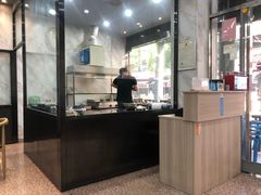 -白翔甜食店
