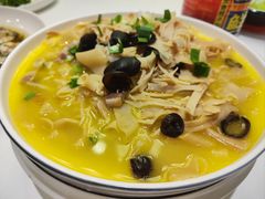 -宝界普菲特湖畔酒店