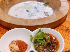 -滇香肴·云南菜蒸汽石锅鱼(云南北路店)