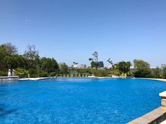 -上海滴水湖皇冠假日酒店