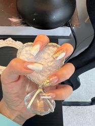 -芊屿芊浔美甲