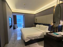 -Ting无边际江景酒店(重庆解放碑云端之眼店)