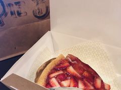 草莓奶冻派-Pie Bird(新闸路店)