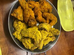 -BHC炸鸡(明洞总店)