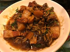 -闯关东东北农家菜(崂山石老人店)