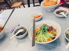 -梅溪·小伙子干挑面(安吉总店)