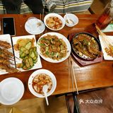 推荐他们家的小黄鱼，很好吃，很进味
