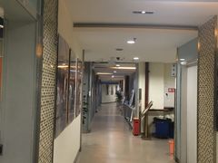 -粤港芭莎美容美发化妆学校