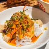 位置在天虹3楼，很地道一家西北菜，装修风格也很好