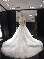 点击看大图 -GRACE KELLY婚纱与礼服(北京店)