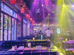 -喜鹊音乐酒馆(西街店)
