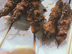 -巴汗羊肉串烧烤店