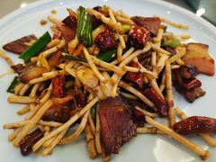 折耳根炒腊肉-贵州大厦贵州厅