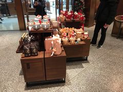 零售区-星巴克臻选(北京颐堤港中心第二店)