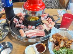-江南猪肉商会无限续吃(弘大店)