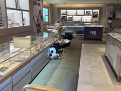 -吴良材眼镜(南京东路总店)