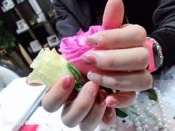 -吉吉靓甲美睫